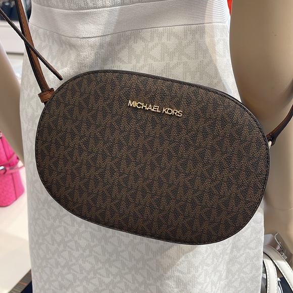 Michael Kors Jet Set Travel Medium Signature Logo EW Crossbody Bag Brown NWT - Picture 5 of 16